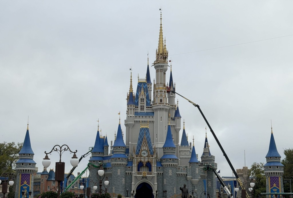 Cinderella Castle Gets New Look: Pink to Classic&nbsp;Colors